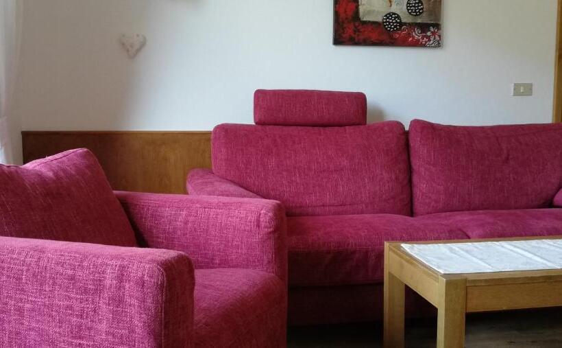 침실 1개 발코니 아파트, Ferienwohnungen St Hippolyt Mit Hallenbad