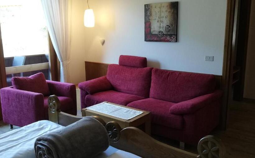 Апартаменты 1 Спальня с Балконом, Ferienwohnungen St Hippolyt Mit Hallenbad