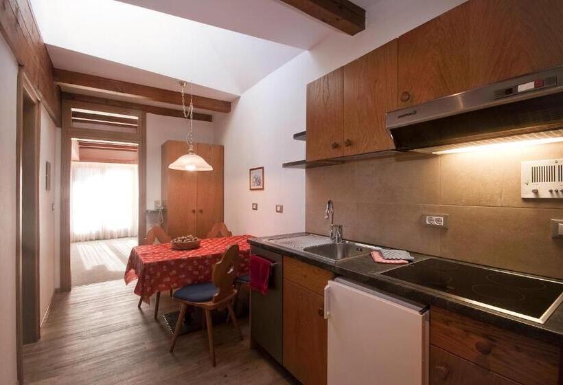 Апартаменты 1 Спальня с Балконом, Ferienwohnungen St Hippolyt Mit Hallenbad