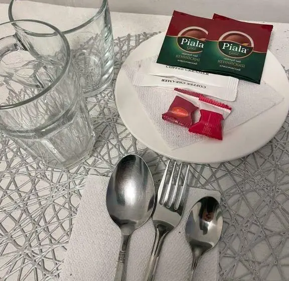 سوئیت با بالکن, мунайшы