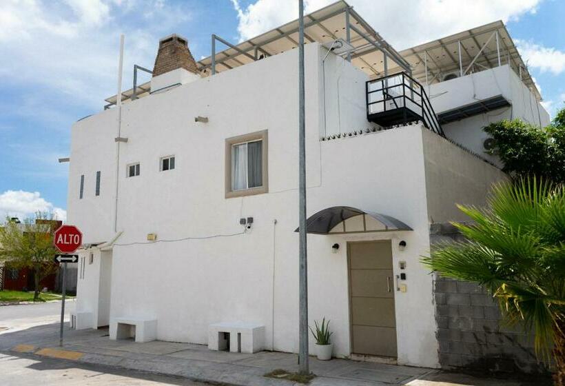 经济房, Suites Apodaca