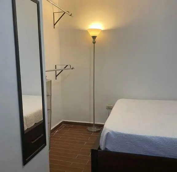 Standard-huone Jaettu Kylpyhuone, Suites Apodaca