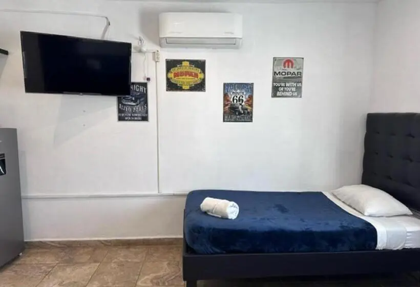 Standard-studio, Suites Apodaca