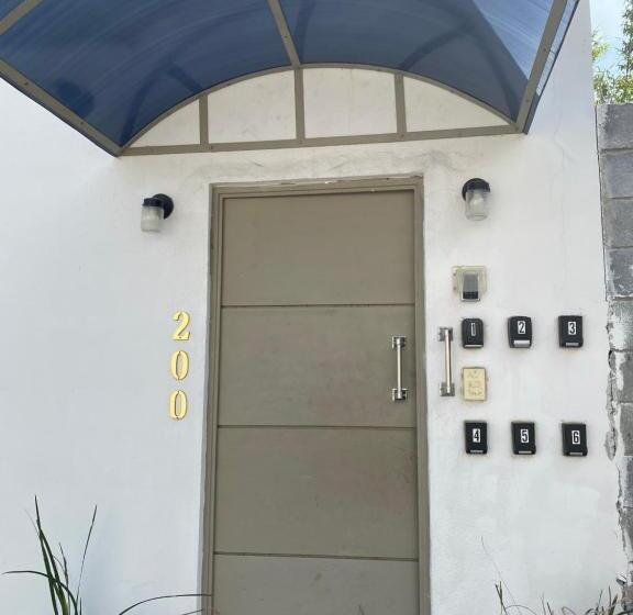 标准间, Suites Apodaca