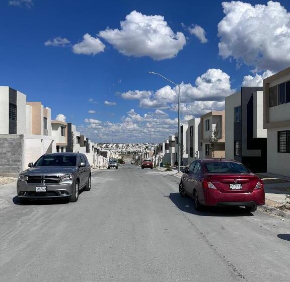 2间卧室的房子, Suites Apodaca