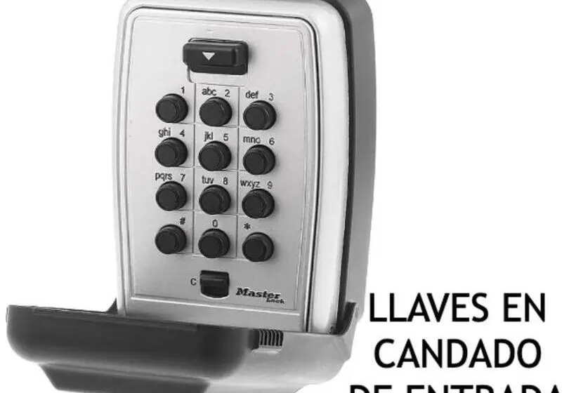 Standard Neljän Hengen Huone, Suites Apodaca