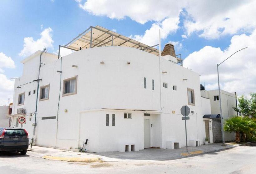 四人标准间, Suites Apodaca