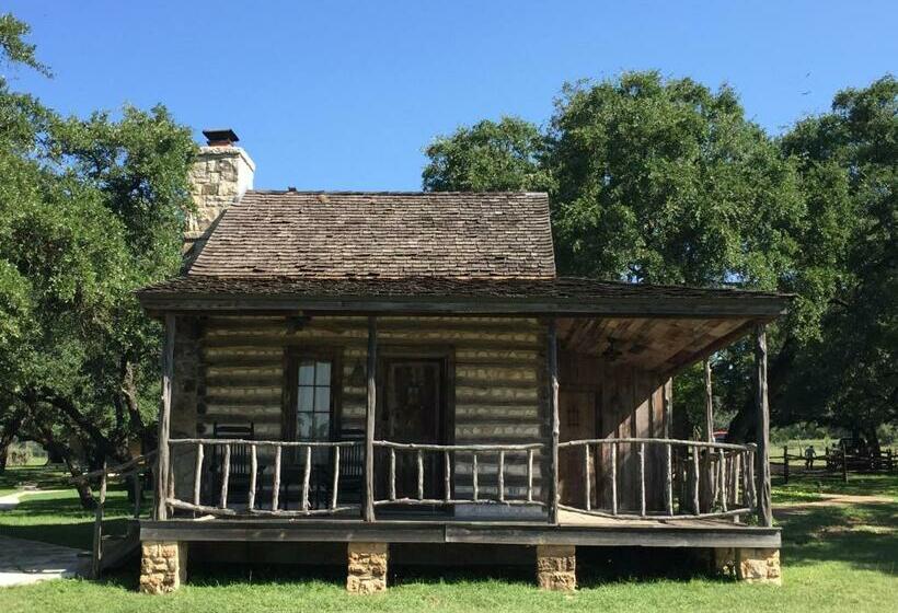 Хижина, Contigo Ranch Fredericksburg