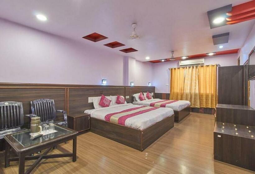 Familjerum, Deep Palace