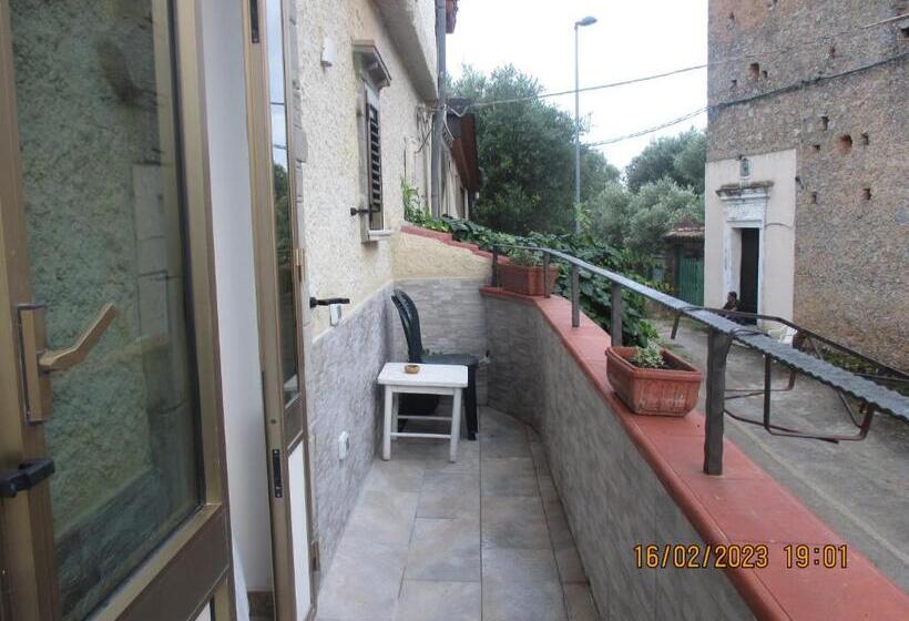 标准间带阳台, Guest House Santa Rosalia