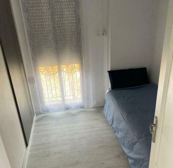 Апартаменты 3 Спальни, Old Town Oliva Guest Apartment