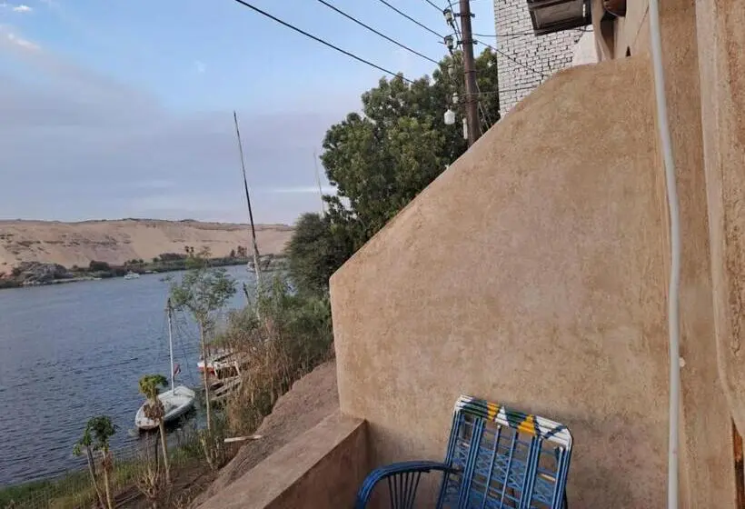 اتاق استاندارد, Queen House