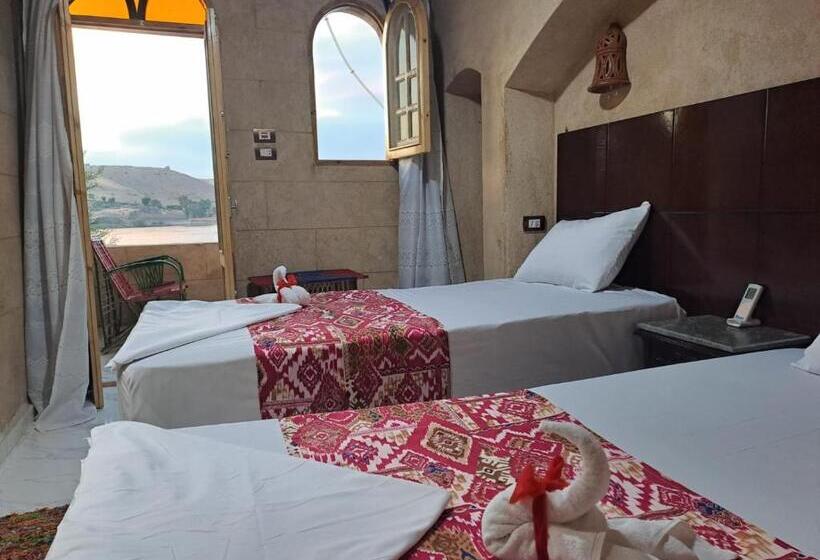 اتاق استاندارد با تراس, Queen House