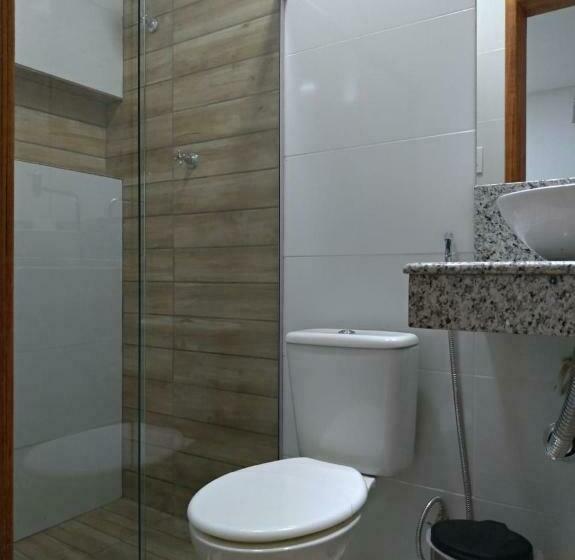 スタンダード４人部屋, Pousada Dubai