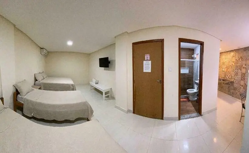 スタンダード4人部屋, Pousada Dubai