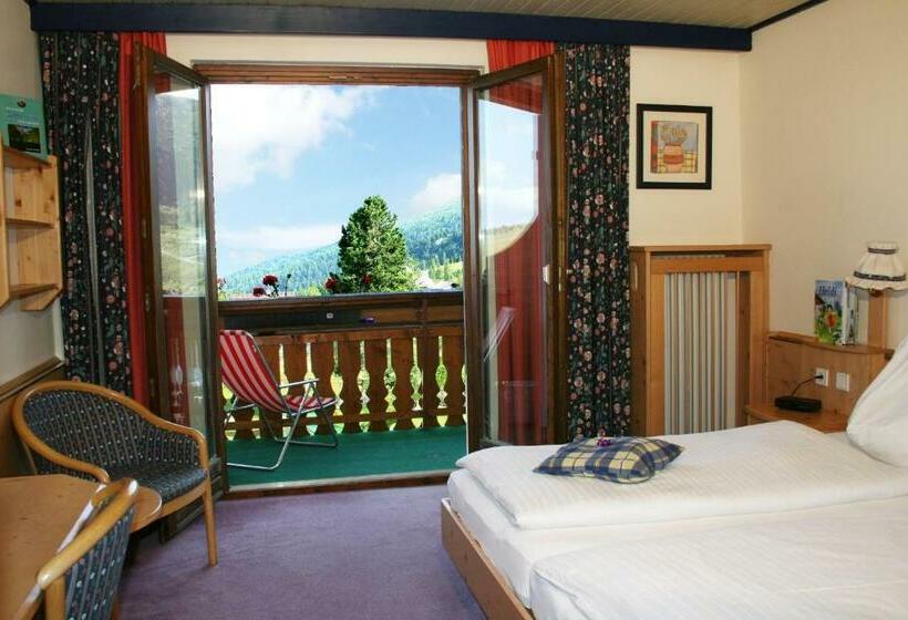 Номер Стандарт с Балконом, Heidi Hotel Falkertsee   Kinder