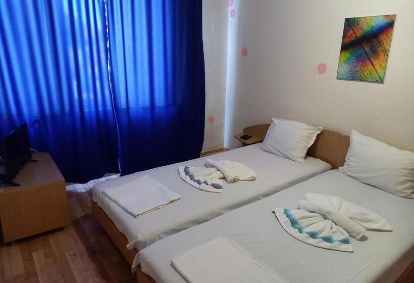 Suite z Balkonem, хотел централ