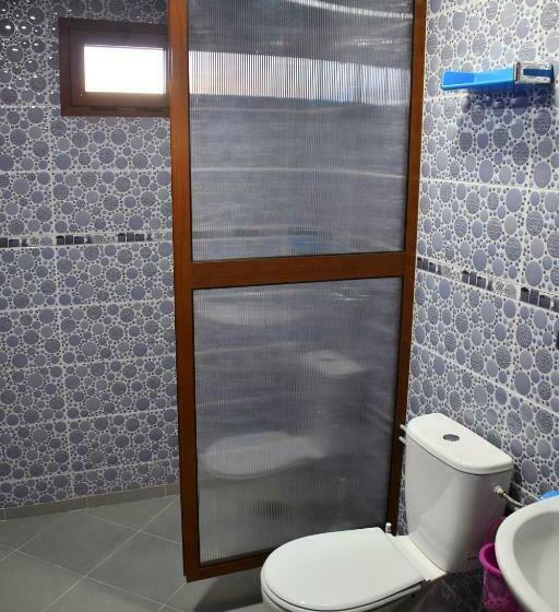 اتاق خانوادگی, Hôtel La Vallée Des Oiseaux