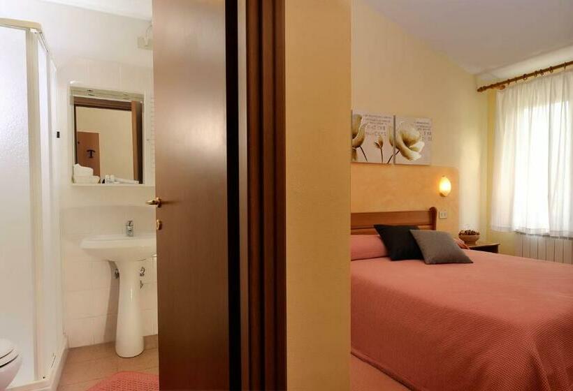 스탠다드 룸, Le Rondini