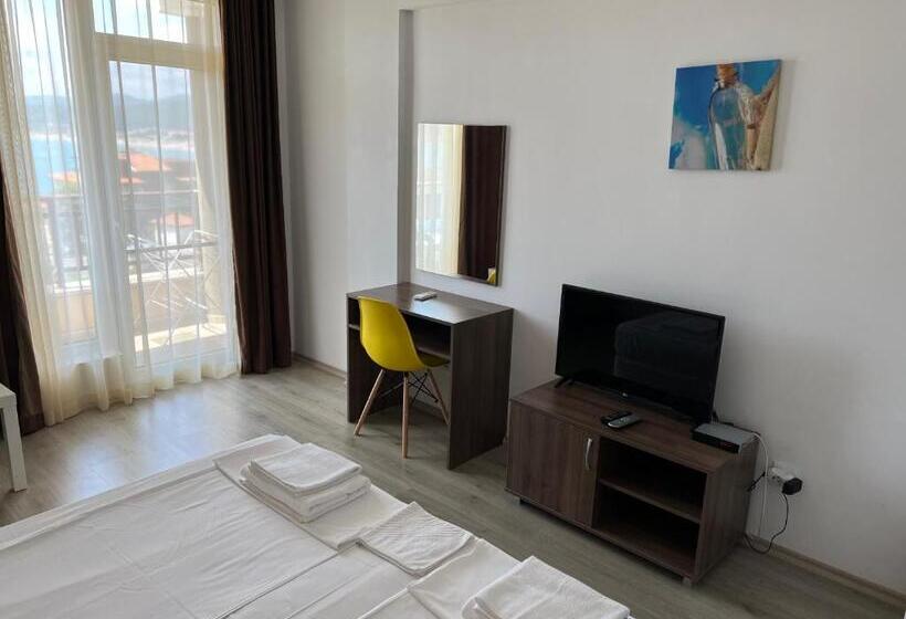 Camera Standard Vista Mare con Balcone, Family Hotel Dreams