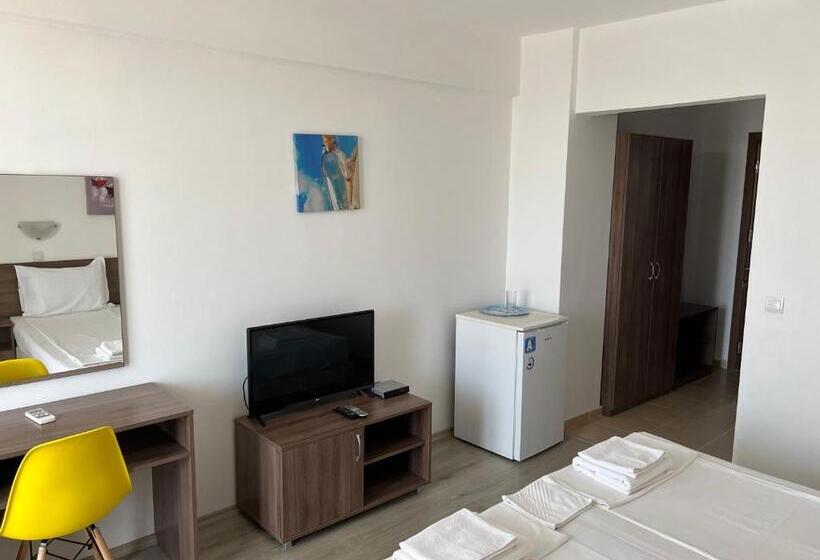 Camera Standard Vista Mare con Balcone, Family Hotel Dreams