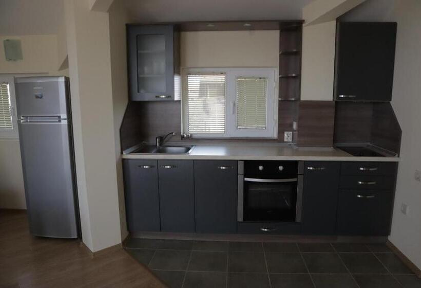 Appartamento 1 Camera da Letto Vista Mare, Family Hotel Dreams