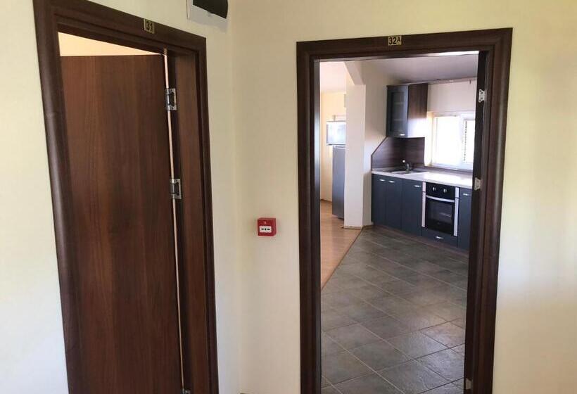 Appartamento 1 Camera da Letto Vista Mare, Family Hotel Dreams