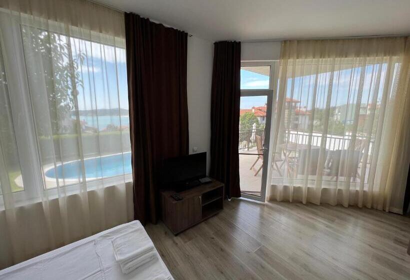 Studio Standard Vista Mare, Family Hotel Dreams