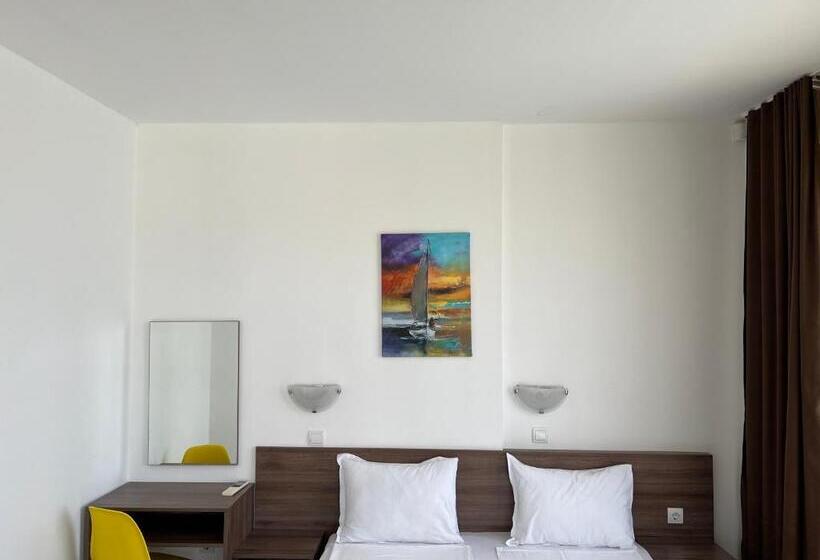 Studio Standard Vista Mare, Family Hotel Dreams