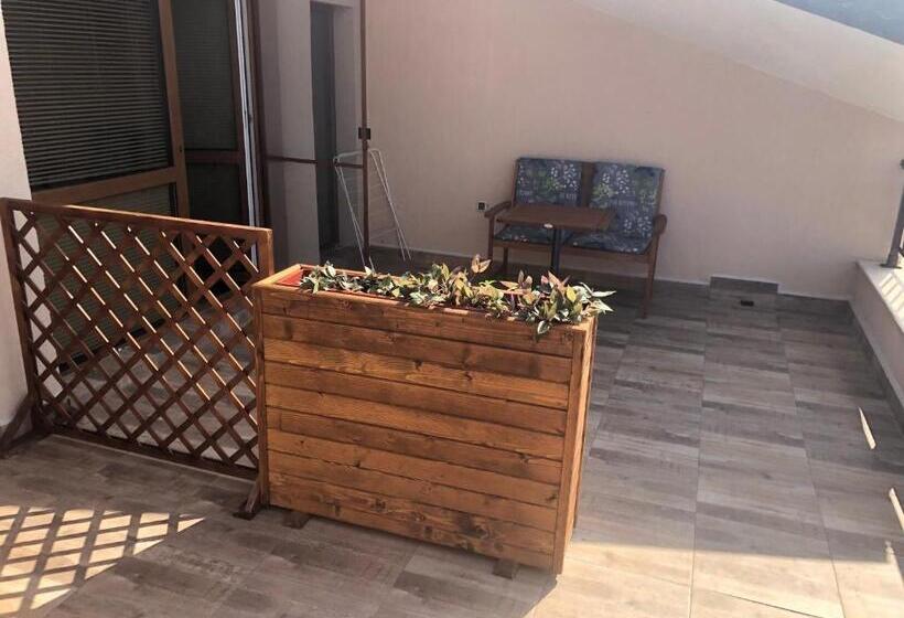 Camera Deluxe Vista Mare con Balcone, Family Hotel Dreams