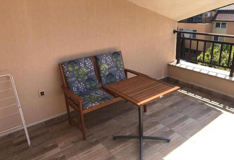 Camera Deluxe Vista Mare con Balcone, Family Hotel Dreams