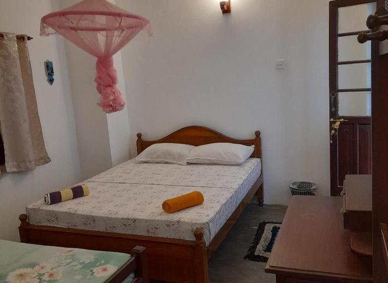 Quarto Triplo Basic, Shoba Traveller S Tree