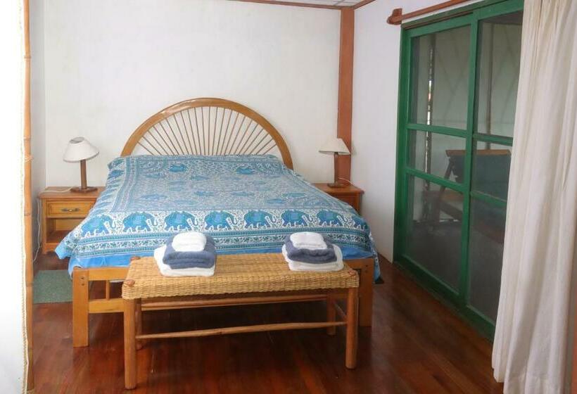 جناح, Galapagos Chalet