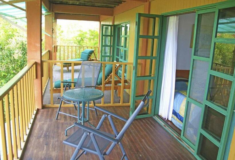 جناح, Galapagos Chalet