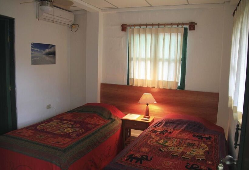 غرفة قياسية, Galapagos Chalet