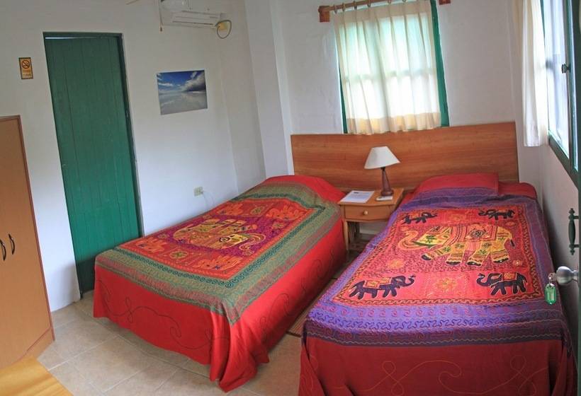 غرفة قياسية, Galapagos Chalet