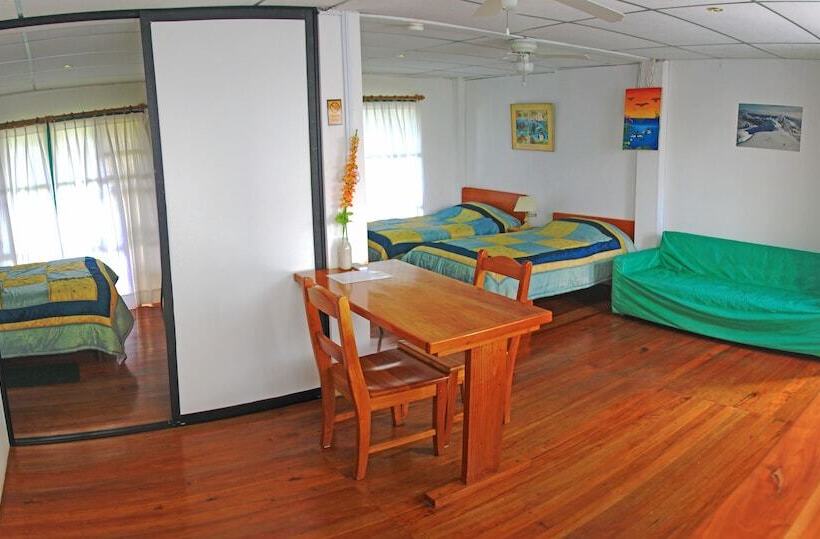 جناح, Galapagos Chalet