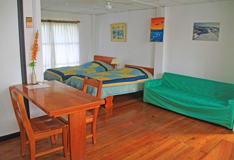 جناح, Galapagos Chalet