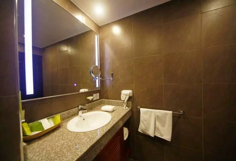 اتاق لوکس, Best Western Premier Garden Hotel Entebbe