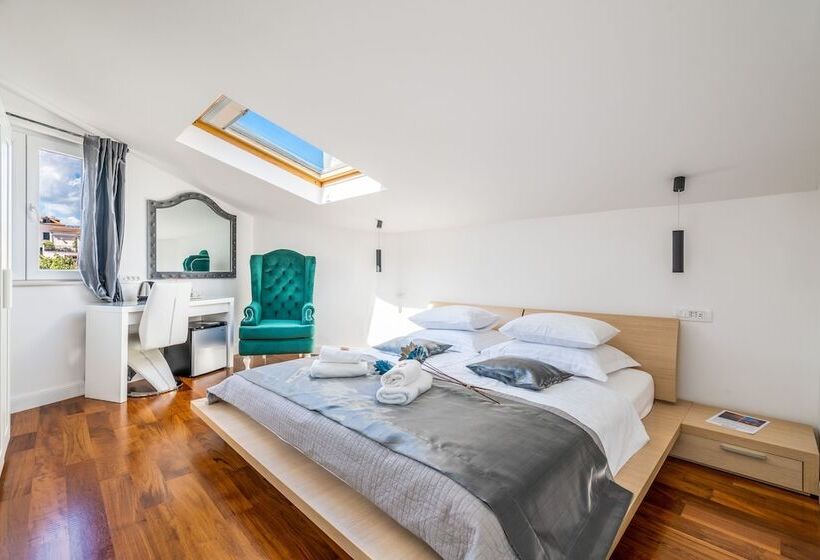 Номер Стандарт, Galeria Valeria Seaside Downtown   Mag Quaint & Elegant Boutique Hotels