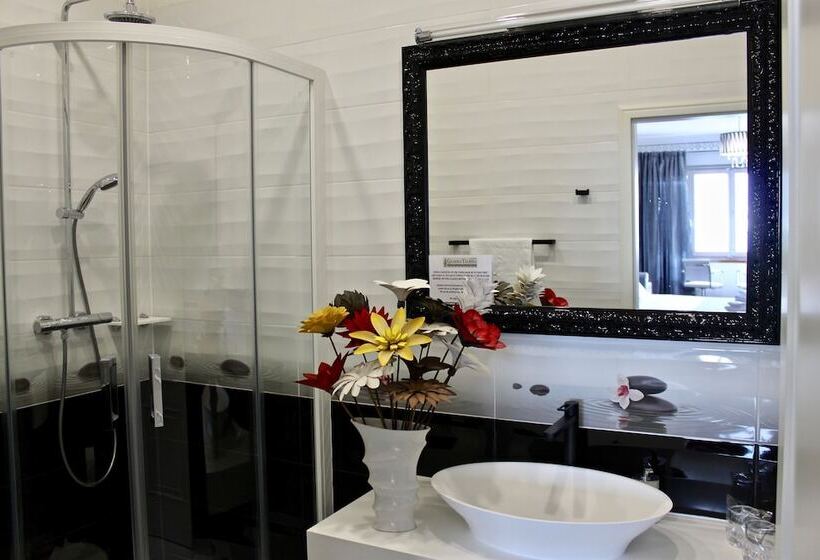 Номер Стандарт, Galeria Valeria Seaside Downtown   Mag Quaint & Elegant Boutique Hotels