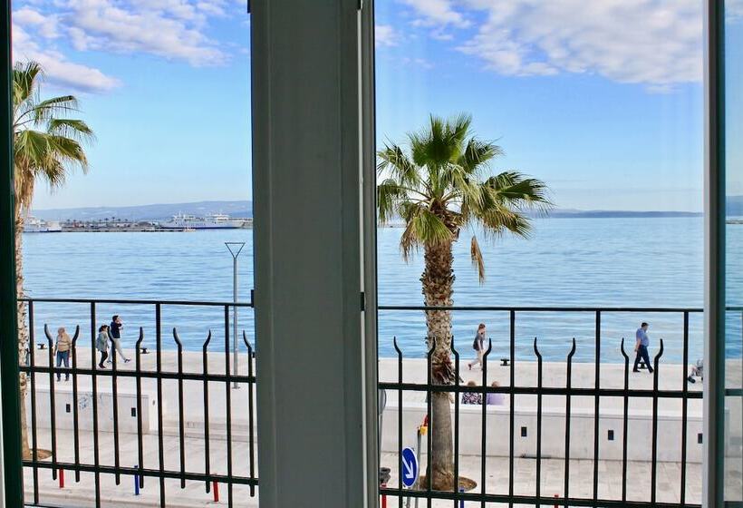 Prestige Room Sea View, Galeria Valeria Seaside Downtown   Mag Quaint & Elegant Boutique Hotels