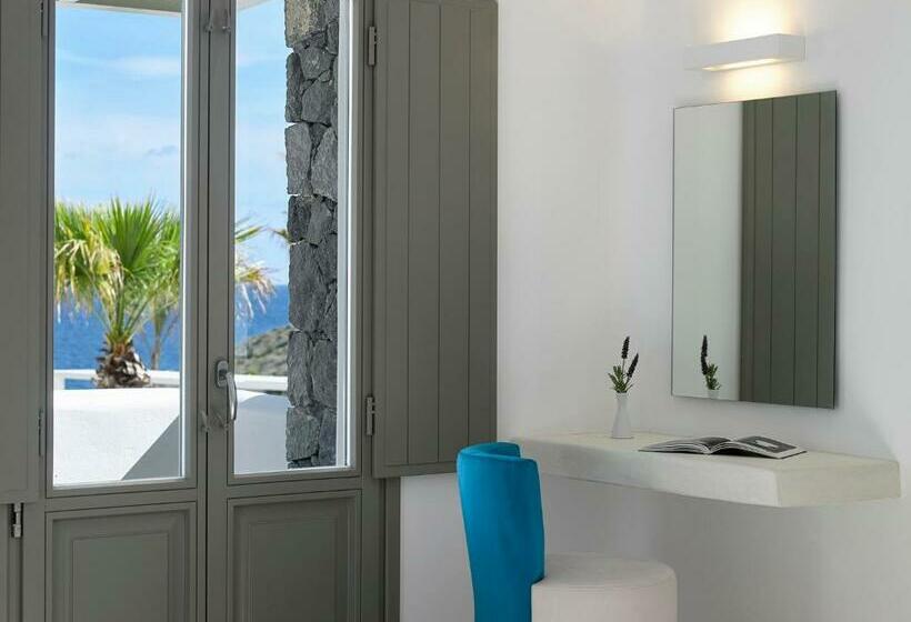 Suite, Aurora Luxury Suites