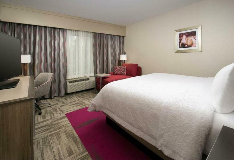 Standard-invahuone King-vuode, Hampton Inn Louisville East/hurstbourne