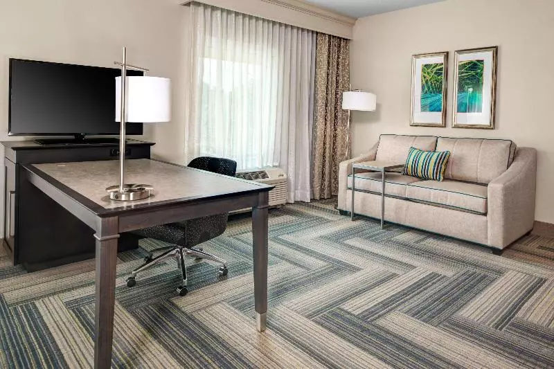 キングサイズベッドのスタンダードルーム, Hampton Inn & Suites By Hilton Atlanta Perimeter Dunwoody
