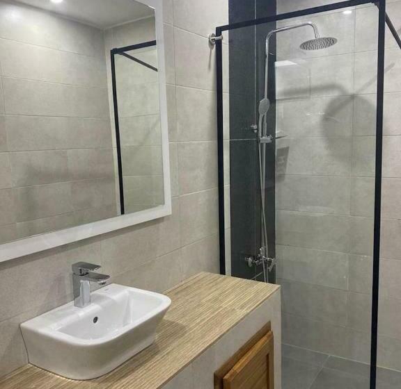 سوییت جونیور, Hôtel Résidence La Corniche