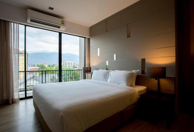 Люкс, Hyde Park Chiangmai