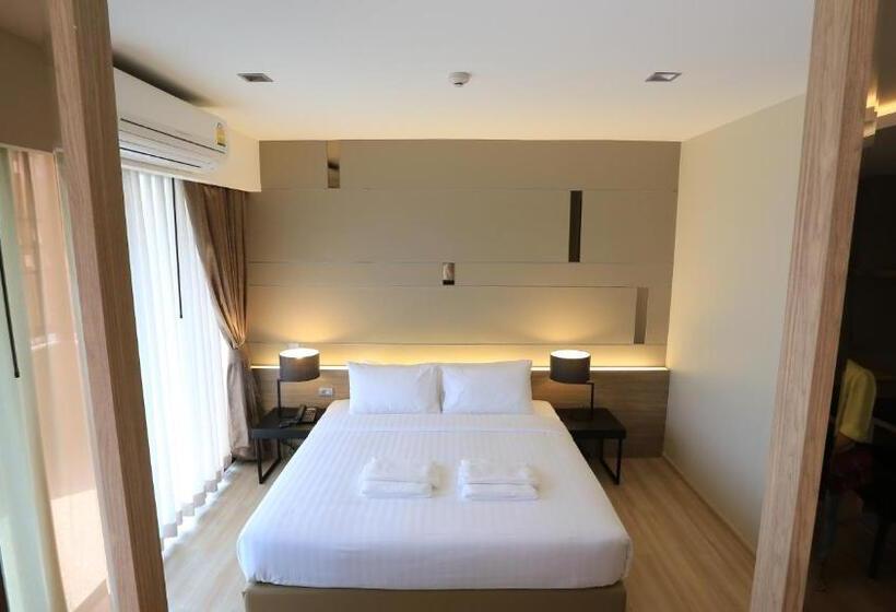 Люкс, Hyde Park Chiangmai