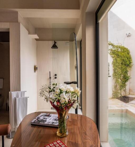 سوییت با استخر, La Fiermontina Luxury Home