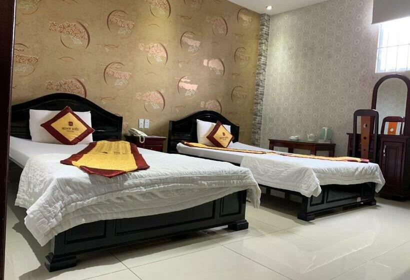 اتاق استاندارد, Minh Kieu